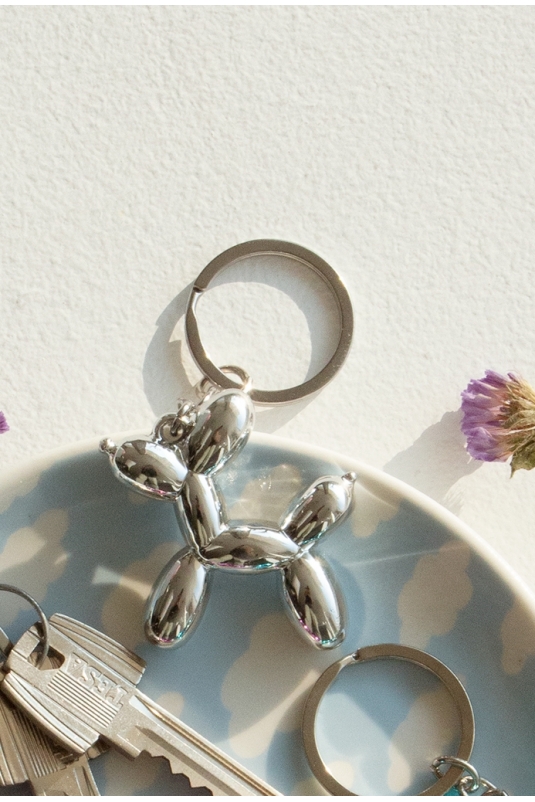 LLAVERO PUPPY PLATEADO METÁLICO