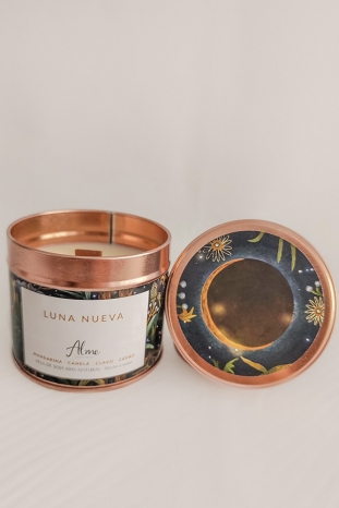 VELA LUNA NUEVA MANDARINA CANELA CEDRO CLAVO ALME ORGANIC