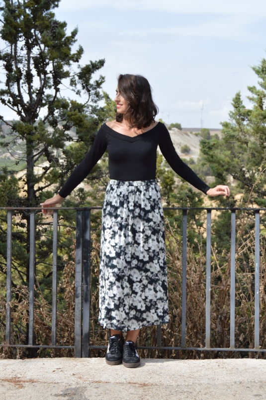 FALDA MIDI FLORES REXA PIECES