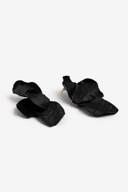 PENDIENTES MAXI FLOR NEGRA