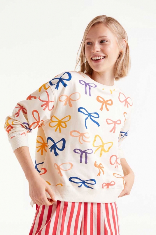 SUDADERA ESTAMPADO LAZOS COMPAÑÍA FANTÁSTICA