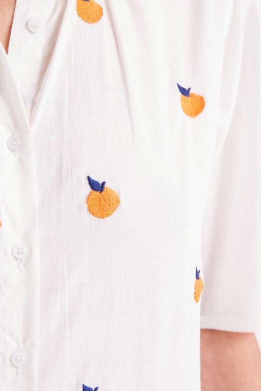 CAMISA BLANCA NARANJAS BORDADAS COMPAÑÍA FANTÁSTICA