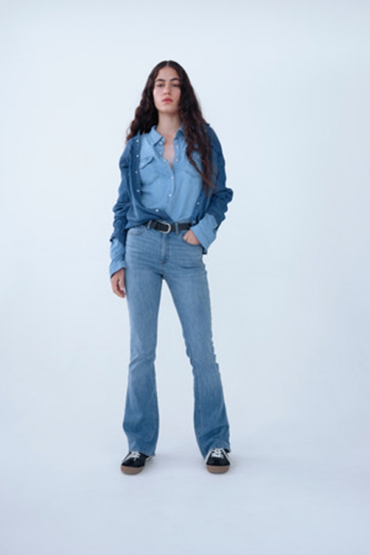JEANS BETTY FLARED VILA