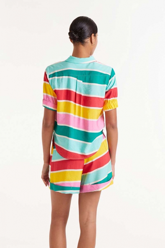 SHORTS RAYAS WAVE COLORES COMPAÑÍA FANTÁSTICA