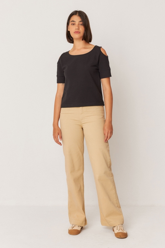 CAMISETA LEZA NEGRA SKFK