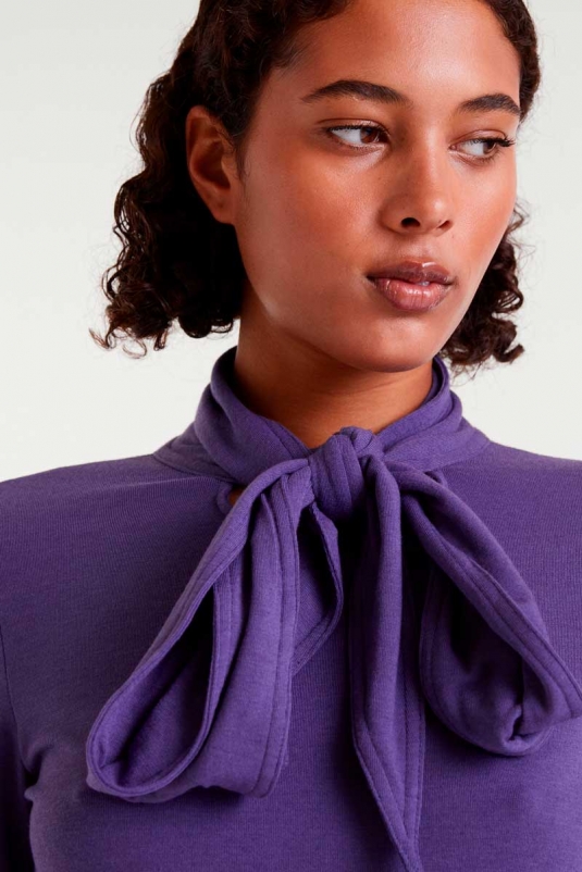 TOP MORADO LAZO COMPAÑÍA FANTÁSTICA