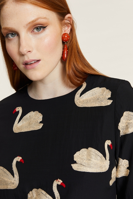 VESTIDO CISNES BORDADOS PEPALOVES