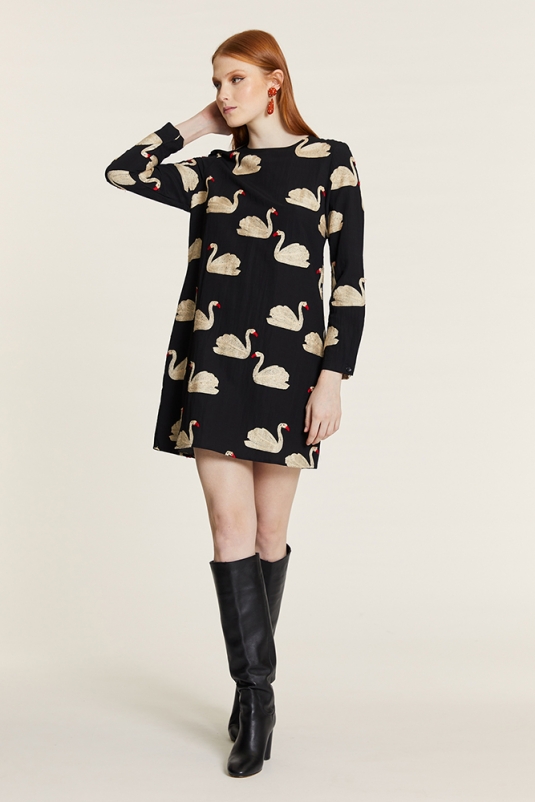 VESTIDO CISNES BORDADOS PEPALOVES