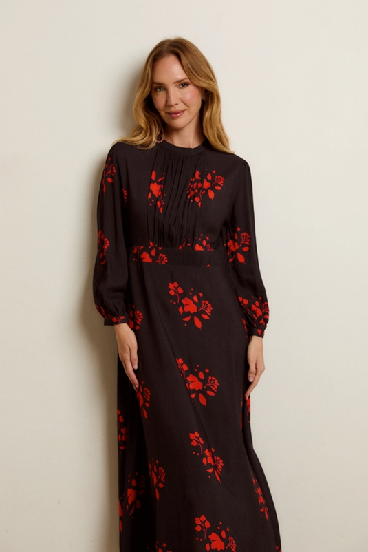 VESTIDO NEGRO FLORES ROJAS MARAIS CASTAÑO DE INDIAS