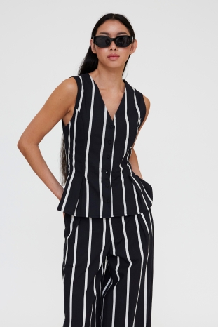 CHALECO NEGRO RAYAS GRIMAUD WILDPONY