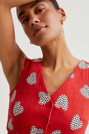 CHALECO ROJO CORAZONES COMPAÑÍA FANTÁSTICA