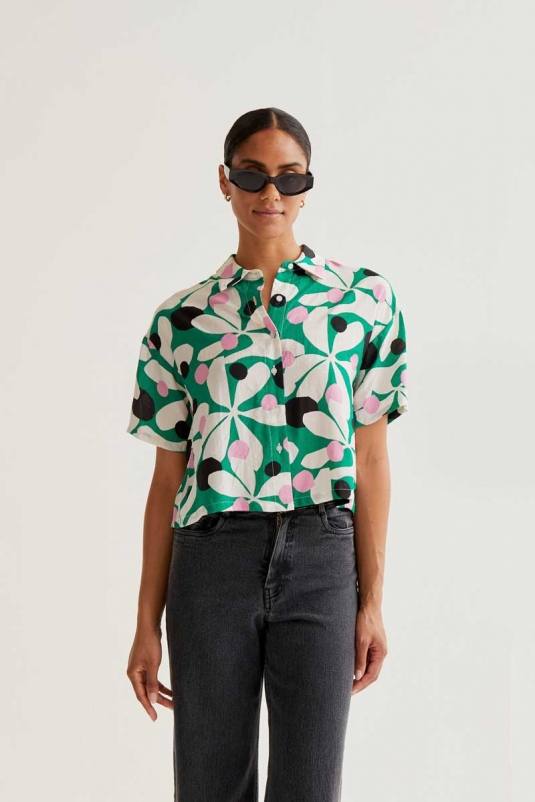 CAMISA VERDE FLORES HOSTA COMPAÑÍA FANTÁSTICA