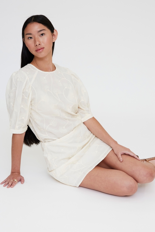 FALDA CORTA BORDADA BLANCA WILDPONY