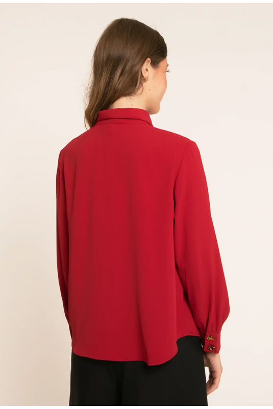CAMISA ROJA BRUNA BOTONES HOJA PEPALOVES