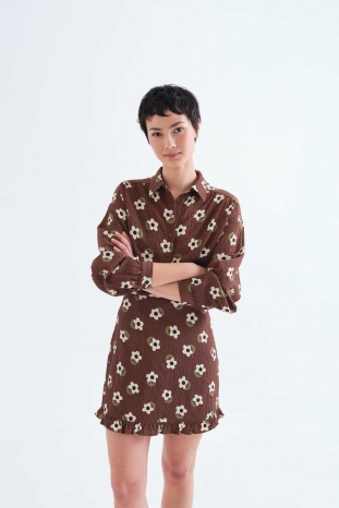 CAMISA MARRÓN FLORES SANTINI COMPAÑÍA FANTÁSTICA