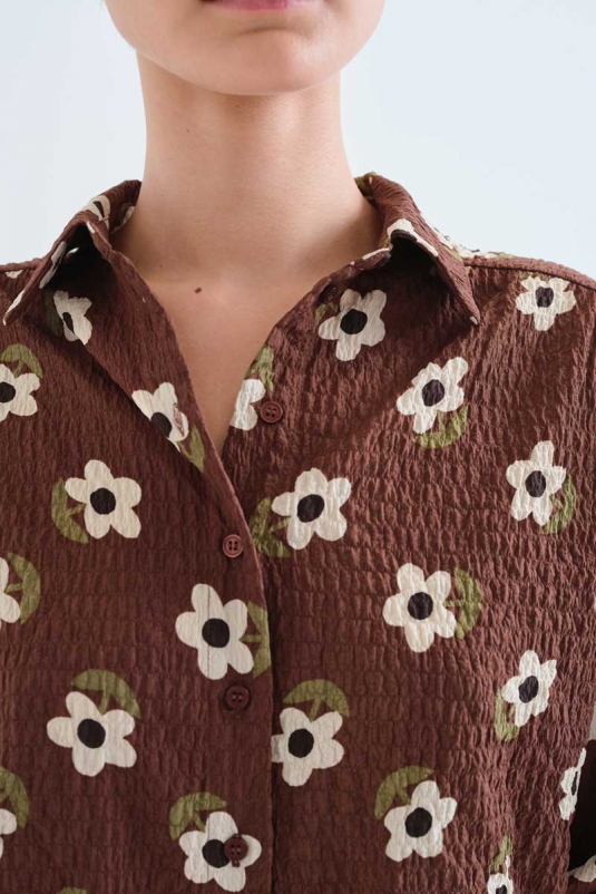 CAMISA MARRÓN FLORES SANTINI COMPAÑÍA FANTÁSTICA