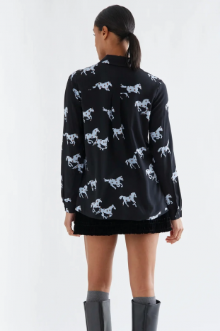 CAMISA NEGRA CABALLOS COMPAÑÍA FANTÁSTICA