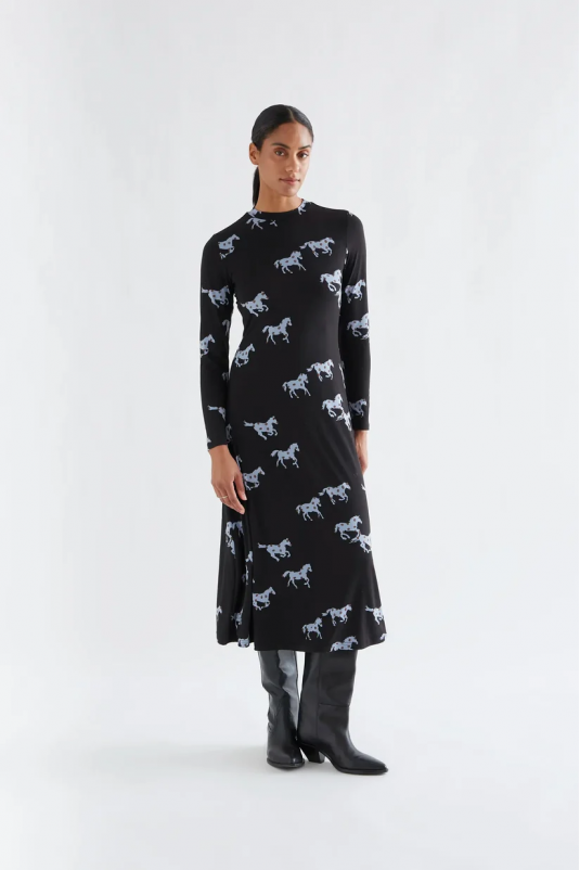 VESTIDO NEGRO CABALLOS COMPAÑÍA FANTÁSTICA